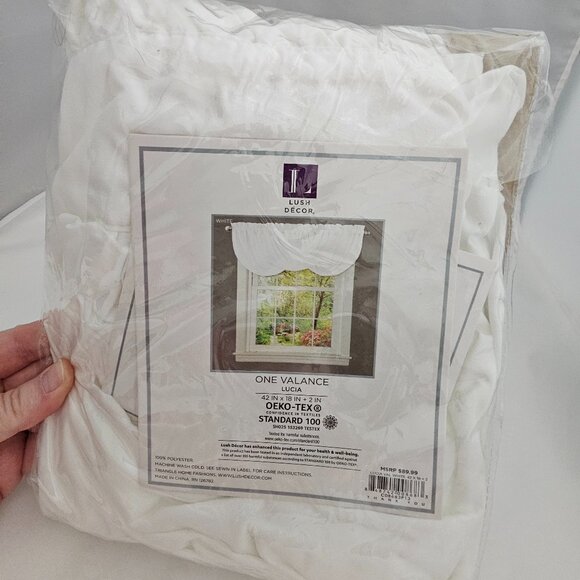 Lush Decor Other - Lush Decor Lucia Single White Valance! New in package!